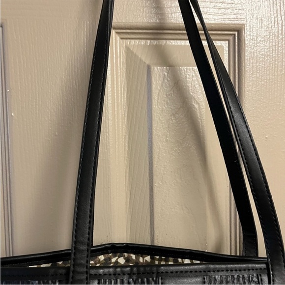 Black tote bag luxury style used lightly - Picture 3 of 5